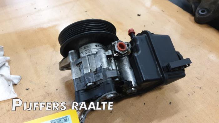 Gebruikte Servopomp Mercedes Sprinter 3t (906.61) 213 CDI 16V Prijs € 121,00 Inclusief btw aangeboden door Pijffers B.V. Raalte