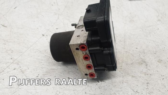 Gebruikte ABS Pomp Volkswagen Crafter 2.0 BiTDI Prijs € 121,00 Inclusief btw aangeboden door Pijffers B.V. Raalte