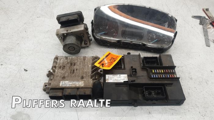 Gebruikte Kontaktslot + computer Ford Transit Custom 2.2 TDCi 16V Prijs € 603,79 Inclusief btw aangeboden door Pijffers B.V. Raalte