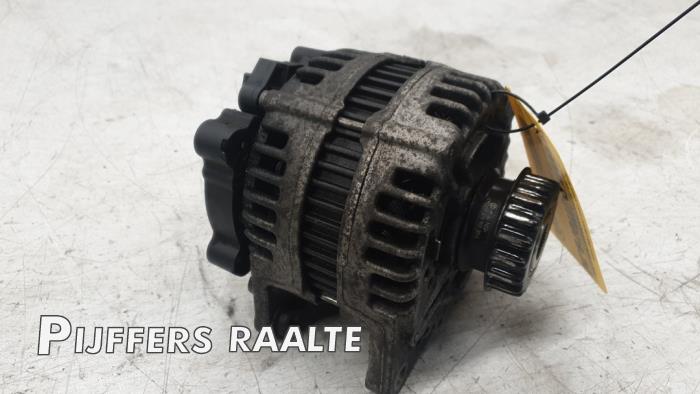 Gebruikte Dynamo Volkswagen Transporter T5 2.5 TDi Prijs € 60,50 Inclusief btw aangeboden door Pijffers B.V. Raalte