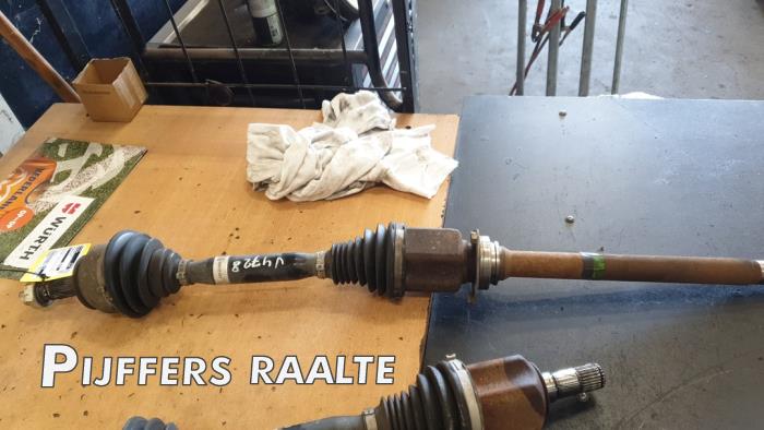 Gebruikte Steekas rechts-voor Fiat Doblo Cargo (263) 1.6 D Multijet Prijs € 75,00 Margeregeling aangeboden door Pijffers B.V. Raalte