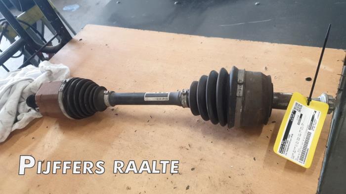 Gebruikte Steekas links-voor Volkswagen Transporter T6 2.0 TDI DRF Prijs € 90,75 Inclusief btw aangeboden door Pijffers B.V. Raalte