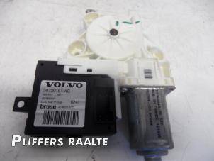 Gebruikte Raammotor Portier Volvo V50 (MW) 1.8 16V Prijs € 50,00 Margeregeling aangeboden door Pijffers B.V. Raalte