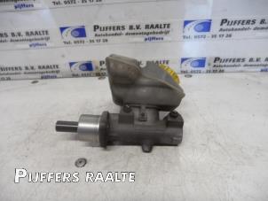 Gebruikte Hoofdremcilinder Volkswagen Transporter/Caravelle T4 2.5 TDi Prijs € 45,00 Margeregeling aangeboden door Pijffers B.V. Raalte