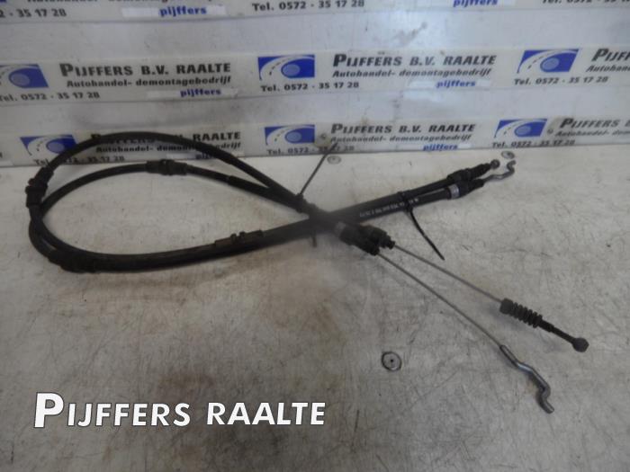 Gebruikte Handrem Kabel Volkswagen Transporter/Caravelle T5 2.0 TDI DRF Prijs € 50,00 Margeregeling aangeboden door Pijffers B.V. Raalte