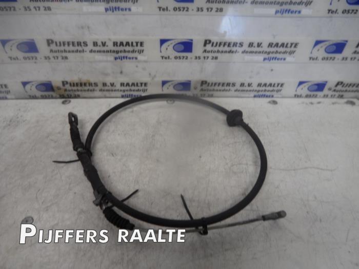 Gebruikte Handrem Kabel Iveco New Daily VI 33S13, 35C13, 35S13 Prijs € 50,00 Margeregeling aangeboden door Pijffers B.V. Raalte