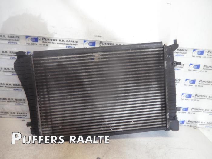 Gebruikte Intercooler Volkswagen Touran (1T1/T2) 1.9 TDI 105 Euro 3 Prijs € 20,00 Margeregeling aangeboden door Pijffers B.V. Raalte