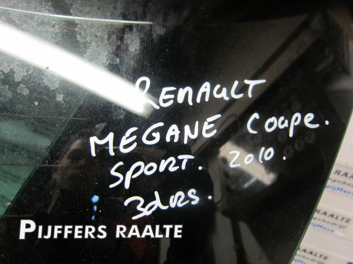 Achterklep van een Renault Megane III Coupe (DZ) 2.0 16V RS Turbo 2010