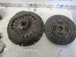 Gebruikte Koppelingsset (compleet) Iveco New Daily VI 29L15,35S15 Prijs € 100,00 Margeregeling aangeboden door Pijffers B.V. Raalte