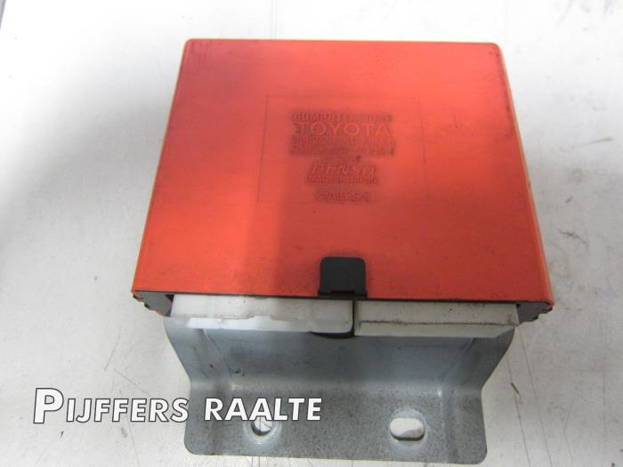 Computer Body Control Toyota MR2 (ZZW30), 1999 / 2007 1.8 16V VT-i, Cabrio, Benzine, 1.794cc, 103kW (140pk), RWD, 1ZZFE, 1999-10 / 2007-06, ZZW30 (Gebruikt)