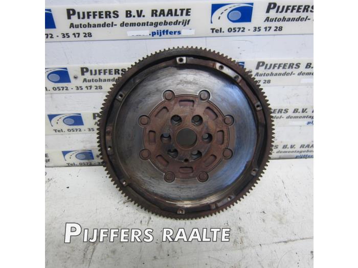Gebruikte Vliegwiel dubbele massa Audi A3 Limousine (8VS/8VM) 1.4 TFSI ACT 16V Prijs € 50,00 Margeregeling aangeboden door Pijffers B.V. Raalte