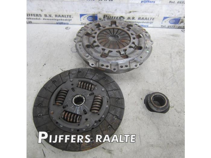 Gebruikte Koppelingsset (compleet) Renault Kangoo Express (FC) 1.5 dCi 80 Prijs € 70,00 Margeregeling aangeboden door Pijffers B.V. Raalte