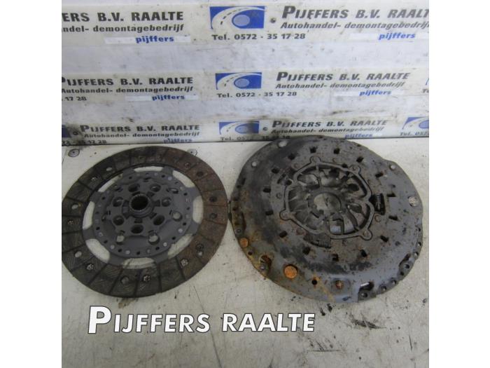 Gebruikte Koppelingsset (compleet) Renault Megane II (BM/CM) 1.9 dCi 115 Prijs € 75,00 Margeregeling aangeboden door Pijffers B.V. Raalte