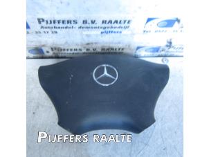 Gebruikte Airbag links (Stuur) Mercedes Sprinter 3,5t (906.63) 315 CDI 16V Prijs € 75,00 Margeregeling aangeboden door Pijffers B.V. Raalte