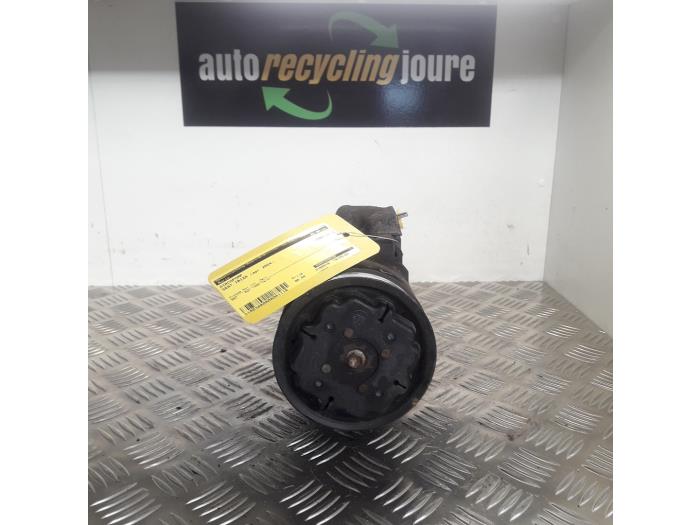Gebruikte Pomp Airco Seat Ibiza III (6L1) 1.4 16V 100 Prijs € 24,99 Margeregeling aangeboden door Autorecycling Joure B.V.