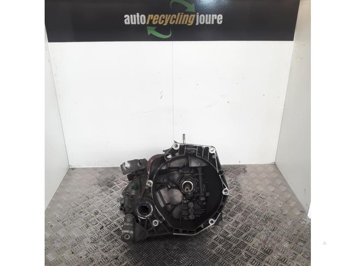 Gebruikte Versnellingsbak Fiat Punto II (188) 1.3 JTD 16V Prijs € 75,00 Margeregeling aangeboden door Autorecycling Joure B.V.