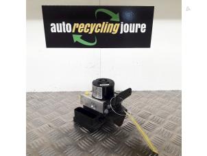 Gebruikte ABS Pomp Renault Twingo II (CN) 1.5 dCi 90 FAP Prijs € 29,99 Margeregeling aangeboden door Autorecycling Joure B.V.