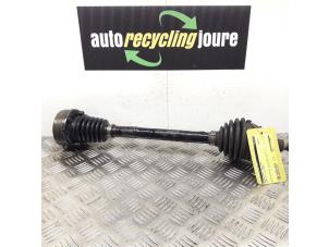 Gebruikte Aandrijfas links-voor Audi A3 (8L1) 1.6 Prijs € 15,00 Margeregeling aangeboden door Autorecycling Joure B.V.