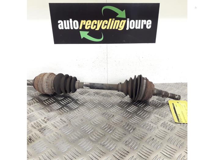 Gebruikte Steekas links-voor Opel Astra G Caravan (F35) 1.6 16V Prijs € 24,99 Margeregeling aangeboden door Autorecycling Joure B.V.