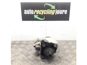 Gebruikte Startmotor Renault Scénic II (JM) 2.0 16V Prijs € 35,00 Margeregeling aangeboden door Autorecycling Joure B.V.