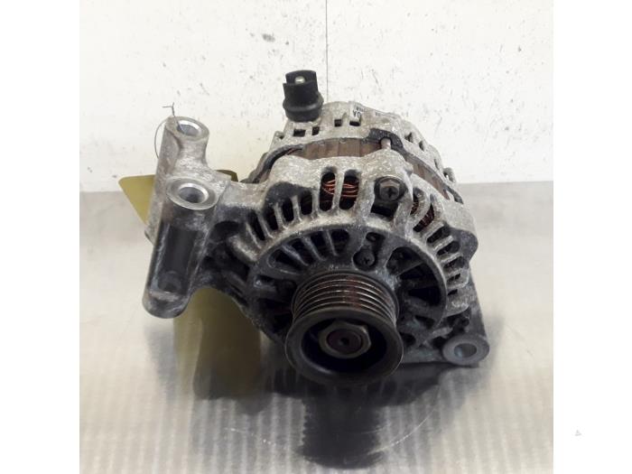 Dynamo van een Ford Fiesta 5 (JD/JH) 1.25 16V 2003