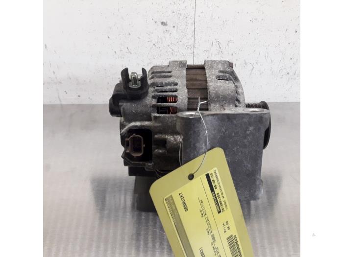 Dynamo van een Ford Fiesta 5 (JD/JH) 1.25 16V 2003