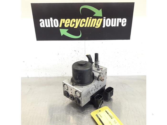 Gebruikte ABS Pomp Lexus IS (E2) 300 3.0 V6 24V VVT-i Prijs € 29,99 Margeregeling aangeboden door Autorecycling Joure B.V.