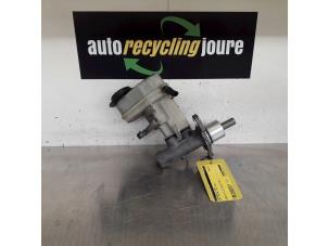 Gebruikte Hoofdremcilinder Opel Vectra C 2.2 DTI 16V Prijs € 35,00 Margeregeling aangeboden door Autorecycling Joure B.V.