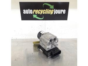 Gebruikte ABS Pomp Opel Vectra C 2.2 DTI 16V Prijs € 29,99 Margeregeling aangeboden door Autorecycling Joure B.V.