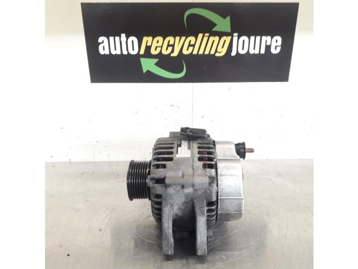 Gebruikte Dynamo Kia Sorento I (JC) 2.5 CRDi 16V VGT Prijs € 35,00 Margeregeling aangeboden door Autorecycling Joure B.V.