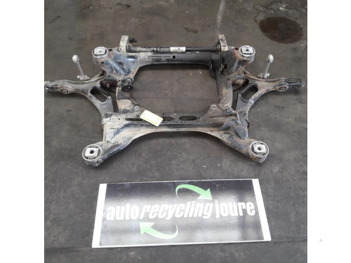 Gebruikte Subframe Volkswagen Touareg (7LA/7L6) 2.5 TDI R5 Prijs € 100,00 Margeregeling aangeboden door Autorecycling Joure B.V.