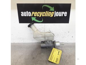 Gebruikte Hoofdremcilinder Nissan Micra (K12) 1.4 16V Prijs € 15,00 Margeregeling aangeboden door Autorecycling Joure B.V.