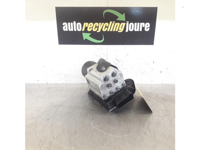 Gebruikte ABS Pomp Opel Vectra C Caravan 2.2 DIG 16V Prijs € 29,99 Margeregeling aangeboden door Autorecycling Joure B.V.