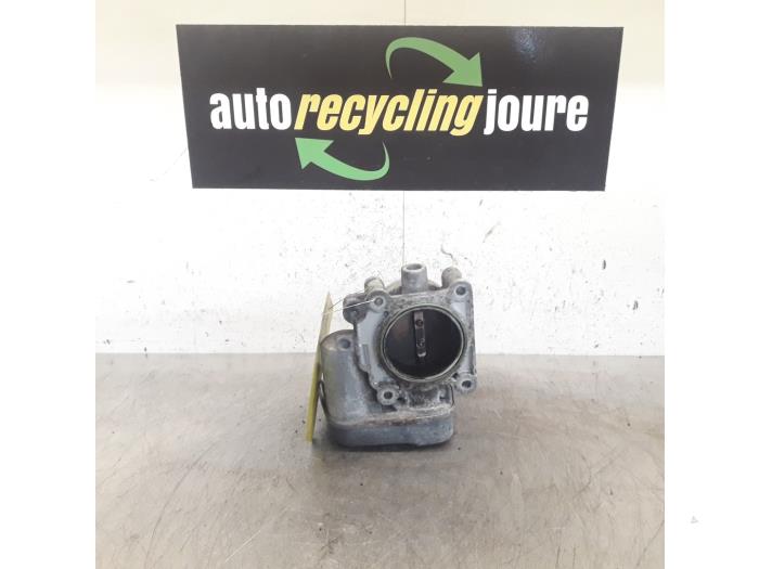 Gebruikte Gasklephuis Opel Vectra C Caravan 2.2 DIG 16V Prijs € 19,99 Margeregeling aangeboden door Autorecycling Joure B.V.