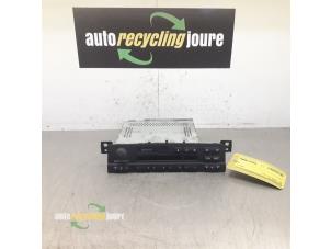 Gebruikte Radio/Cassette BMW 3 serie Touring (E46/3) 320d 16V Prijs € 35,00 Margeregeling aangeboden door Autorecycling Joure B.V.