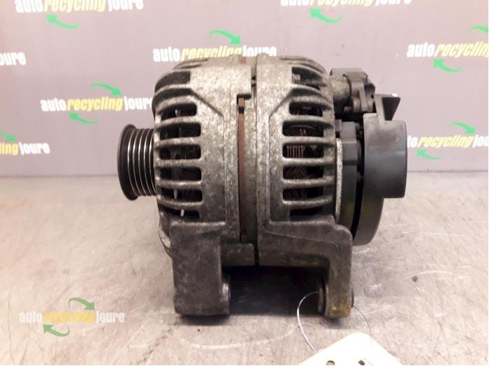 Gebruikte Dynamo Saab 9-3 II Sport Sedan (YS3F) 2.2 TiD 16V Prijs € 35,00 Margeregeling aangeboden door Autorecycling Joure B.V.