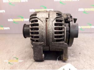 Gebruikte Dynamo Saab 9-3 II Sport Sedan (YS3F) 2.2 TiD 16V Prijs € 35,00 Margeregeling aangeboden door Autorecycling Joure B.V.