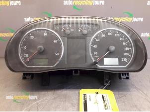 Gebruikte Kilometerteller KM Volkswagen Polo IV (9N1/2/3) 1.9 TDI 100 Prijs € 32,50 Margeregeling aangeboden door Autorecycling Joure B.V.