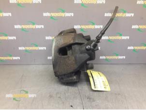 Gebruikte Remklauw (Tang) rechts-voor Volvo V50 (MW) 1.6 D 16V Prijs € 35,00 Margeregeling aangeboden door Autorecycling Joure B.V.