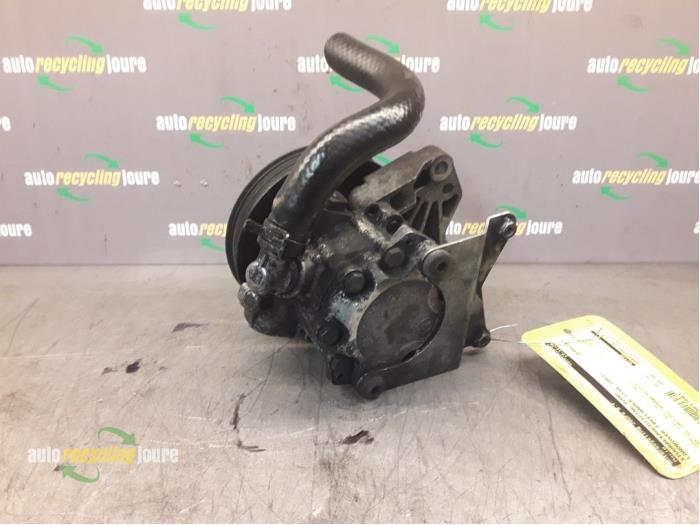 Gebruikte Pomp Servo Landrover Freelander Hard Top 2.0 td4 16V Prijs € 34,99 Margeregeling aangeboden door Autorecycling Joure B.V.