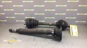 Gebruikte Homokineetas rechts-voor Alfa Romeo 147 (937) 2.0 Twin Spark 16V Prijs € 34,99 Margeregeling aangeboden door Autorecycling Joure B.V.