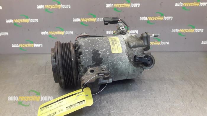 Gebruikte Aircopomp Ford B-Max (JK8) 1.0 EcoBoost 12V 120 Prijs € 24,99 Margeregeling aangeboden door Autorecycling Joure B.V.