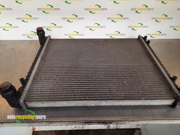 Gebruikte Radiateur Audi A2 (8Z0) 1.6 FSI 16V Prijs € 35,00 Margeregeling aangeboden door Autorecycling Joure B.V.