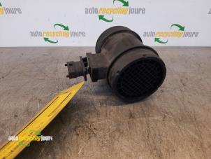 Gebruikte Luchtmassameter Opel Corsa D 1.3 CDTi 16V ecoFLEX Prijs € 14,99 Margeregeling aangeboden door Autorecycling Joure B.V.