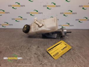 Gebruikte Hoofdremcilinder Volvo V40 (MV) 1.6 D2 Prijs € 34,99 Margeregeling aangeboden door Autorecycling Joure B.V.