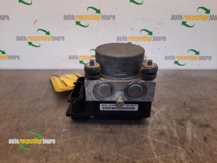 Gebruikte ABS Pomp Renault Modus/Grand Modus (JP) 1.5 dCi 85 Prijs € 29,99 Margeregeling aangeboden door Autorecycling Joure B.V.