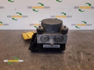 Gebruikte ABS Pomp Renault Modus/Grand Modus (JP) 1.5 dCi 85 Prijs € 29,99 Margeregeling aangeboden door Autorecycling Joure B.V.