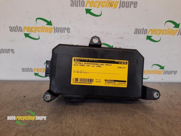 Gebruikte Module Centrale Deurvergrendeling Alfa Romeo 159 Sportwagon (939BX) 1.9 JTS 16V Prijs € 24,99 Margeregeling aangeboden door Autorecycling Joure B.V.