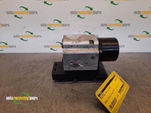 Gebruikte ABS Pomp Alfa Romeo 159 Sportwagon (939BX) 1.9 JTS 16V Prijs € 49,99 Margeregeling aangeboden door Autorecycling Joure B.V.