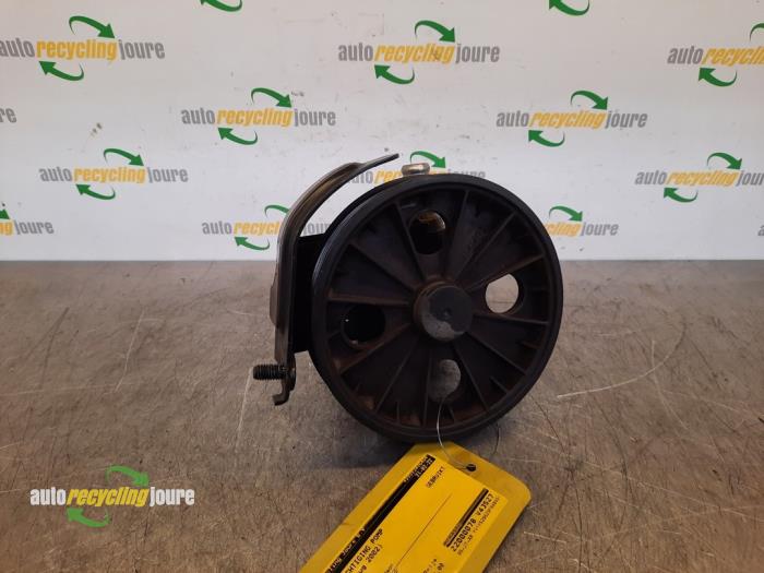 Gebruikte Servopomp Volvo S40 (VS) 2.0 16V Turbo Prijs € 34,99 Margeregeling aangeboden door Autorecycling Joure B.V.